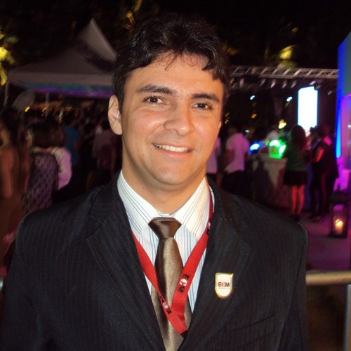 Rodrigoar25's profile picture. Crê nos que buscam a verdade. Duvida dos que a encontraram