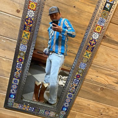 👷🏽‍♂️