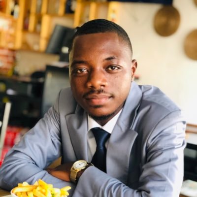 God. Family. Medic👨🏾⚕️ . Football. Chelsea 💙