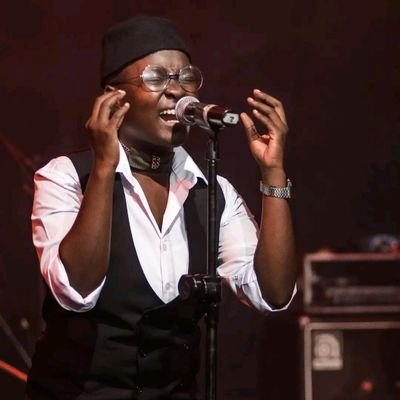 Writer|performer|VO|Narrator|Ukutshintsha kwekhasi|Award winning Poet|Bookings:@rhasatsha47gmail.com
📝🎤🌈🎭🎬🕯️
