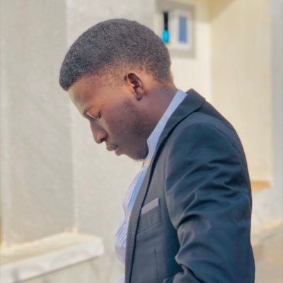 Born at Misau living in Bauchi. LEGENDS don't die..... am a LIVING EXAMPLE YXE4QVR3