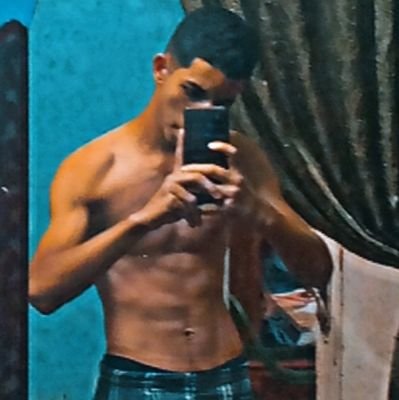 h_thoughtts1's profile picture. لم يبقي احد ولن يبقي احد