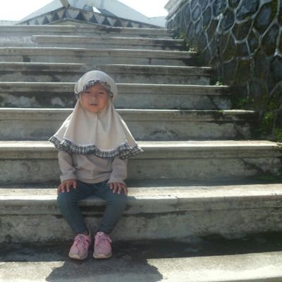 Nama saya Rizka Aqlima, Alumni prodi administrasi Publik unuversitas malikussaleh,