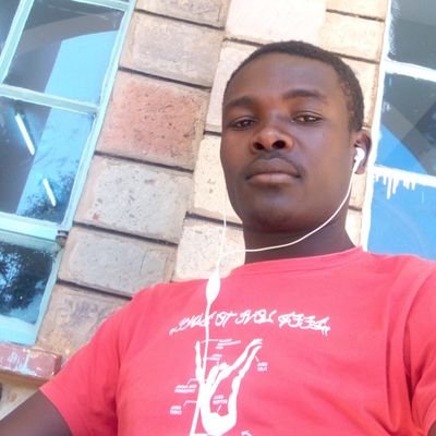 SimonJr36483983's profile picture. 