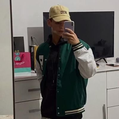 _caioxz4's profile picture. 49 | 🇧🇷

⚽️