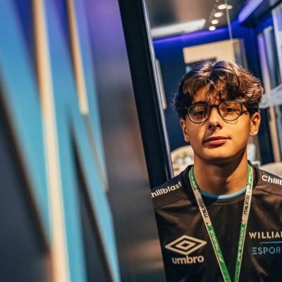 22 | 🇮🇹 | Williams Esports Driver | https://t.co/AUIaONwAyK