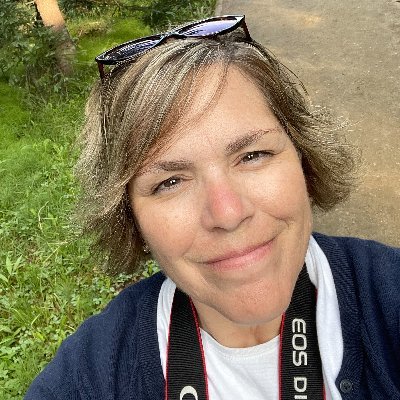 Director of Instructional Technology, @MassCUE Pathfinder, Google Certified Educator, @EdcampSEMass co-founder, eager to learn something new today, She/Her/Hers