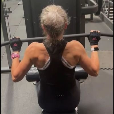 parismatch73's profile picture. 