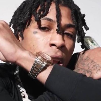 randell562's profile picture. 