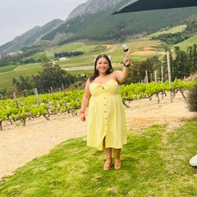 Blogger • Wine Enthusiast • Loves Exploring SA • SA Wine Blogger • Foodie • Cape Town   Contact: simplymissjo@gmail.com