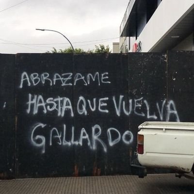 Periodista que no dice de quien es hincha. Soy el 'yo tengo un amigo discapacitado' de alguien. Buena persona, pero asintomatica. Por suerte.