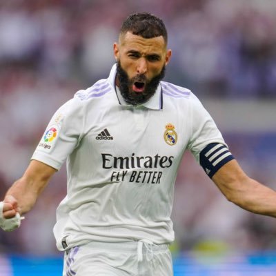 hanmaProphet's profile picture. La patate de Bruce Lee et le coup de pied de Jackie Chan. @realmadrid x @kingjames