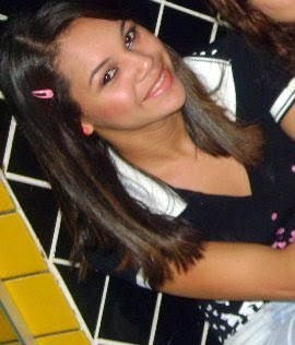 Sou uma pessoa bem humorada, simpatica, legal,adoro dança, gosto de fazer novas amizades ♥(solteiraa).♥