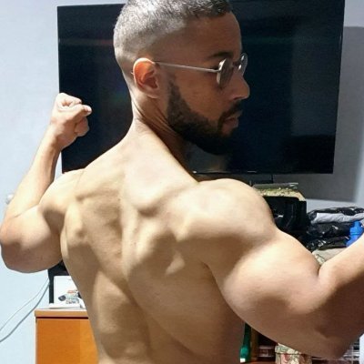 Fear the FOMO | Desenvolvedor Mobile Front End | Viciado em academia e bem-estar | Video game sempre será o melhor hobby | Vida sem álcool é possível | 31 anos