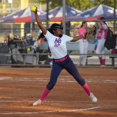 Claflin University Softball Commit 🐾🐈‍⬛🧡 
Philippians 4:13 | 
MSP All-American 🏆🏅🥎
Irving High Var Bi-District Champs 2024 🐅🏆💛