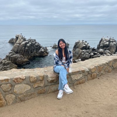 _juliaareyes's profile picture. 