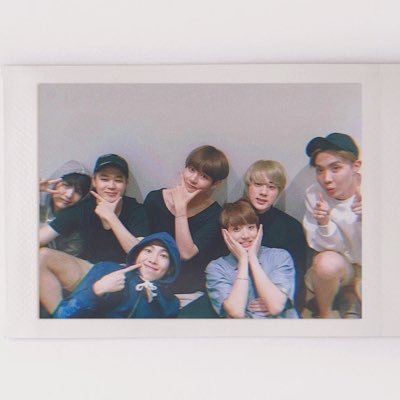 #박지민: when all the world is against to you, i will be here with you against the world. ⋆。⋆☂˚。⋆。˚☽˚。⋆ ↬ @taenosaurxx ❀ @slaveforjk ❀ @louisvjeon ❀