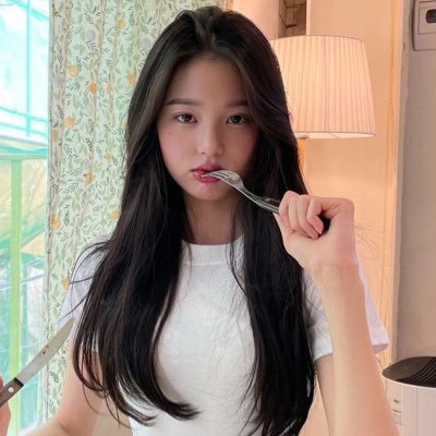 cloudyselling's profile picture. BA