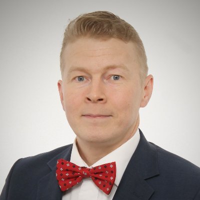 🌹isä, puoliso, ohjelmistosuunnittelija, Riihimäen sosialidemokraatit pj 🏳️🌈