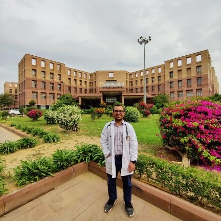 the_littledoc's profile picture. 👨‍⚕️MBBS l AIIMS Jodhpur
 
☕•🎧•📖•🚴‍♂️•🏃