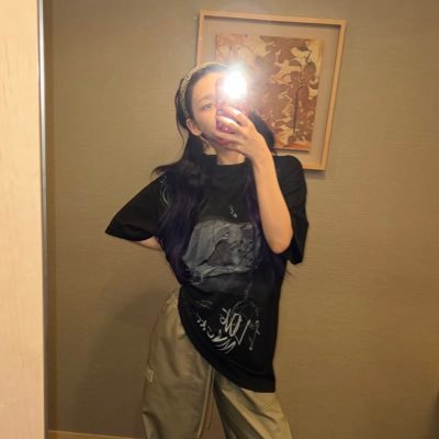 xxiaolian1's profile picture. . currently rest until MARCH cuz busy don’t have time to post . feedback tweet refer to ➡️ #xxiaolian_feedback