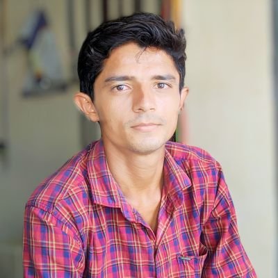 thesanjaydangar's profile picture. हमारे दिल के दफ्तर में तुम्हारा का काम होता है;
तुम्हारे काम से मशहूर हमारा नाम होता है। #कविता_का_विद्यार्थी #s_d_quotes #thesanjaydangar