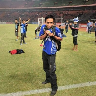 Sarjana IT yang jadi Tukang Batu Alam
_Sukses Dan Mulia_  #PERSIB SALAWASNA
#Part Time Traveler