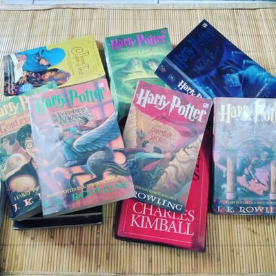 Menjual berbagai macam jenis buku. Novel, Komik, buku anak, Sejarah, Budaya, Antik. 
minat bisa DM, Wa/Sms : 081384796269. 
#TBG_JKT
