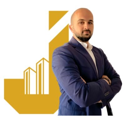 Real Estate Agent in Italy