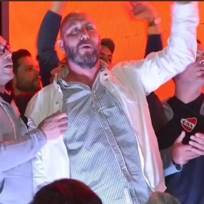 Quilmeño de nacimiento | Del Rojo como mis viejos | Representante de socios del Club Atlético @Independiente