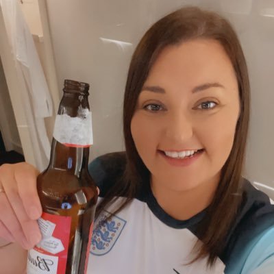 stephgolden86's profile picture. Snapchat and instagram - Stephaz86