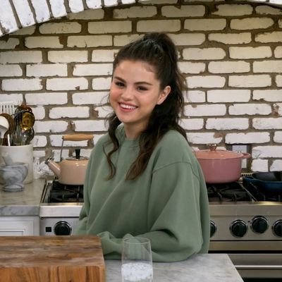 She/her
Fan account
Not affiliated with Selena Gomez or any other artists i post about