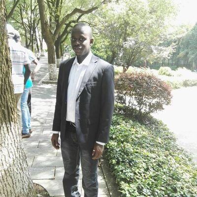 IbrahimaHTOUR1's profile picture. En Dieu, je place ma confiance