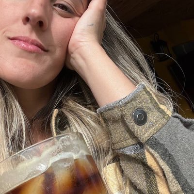 lulisabelinos's profile picture. 