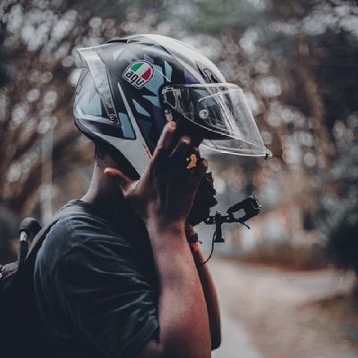 ClarenceGeke3's profile picture. Pressing pause with every shutter. Committing moments to eternity… Human nature made tangible🍃