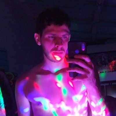 f55504614's profile picture. Brasileiro, com vários problemas mentais, que depende de saúde pública, e usa twitter como terapia alternativa...