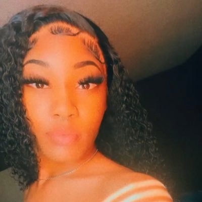 I’m Kiarri from GA 🫠 20 years young 🤪 onlyfans coming soon