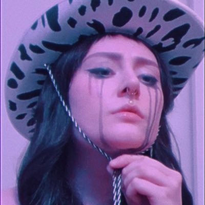 feralfuneral's profile picture. they/she • i don’t know anything about anything