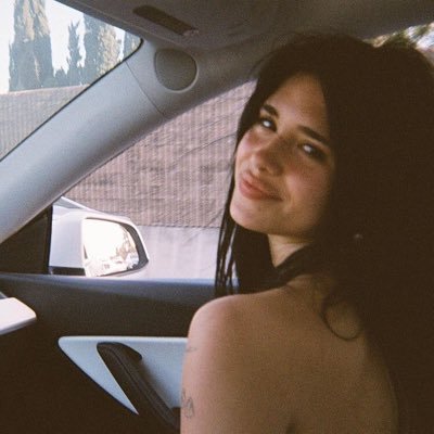 biabruscosx's profile picture. 03:03 e sp 🖇