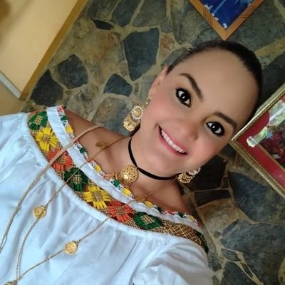 mary_25h's profile picture. Sonrie hoy☺, quizas mañana no puedas hacerlo.