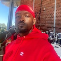 Mike VS. Mic (@irocksmymike) 's Twitter Profile