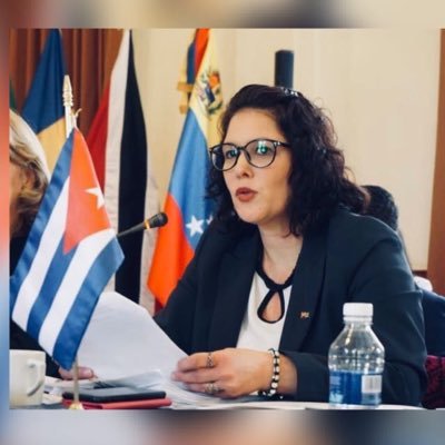 “No es lo mismo estar desinformado que haber perdido la capacidad de pensar…” @CubaMINREX | Delegada Circunscripción 35 @AsambleaPlaza 🇨🇺