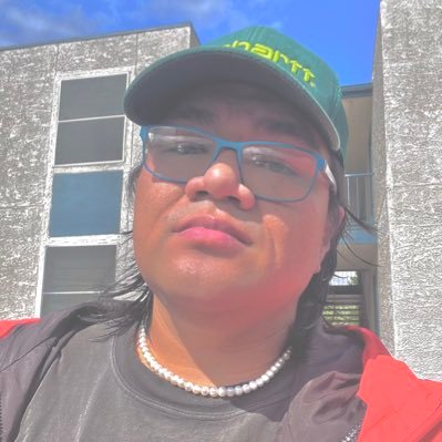 Stopitisacc_'s profile picture. yes I’m an Aquarius, damn