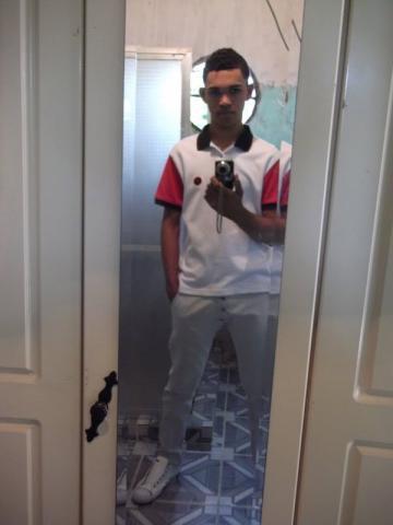 Ela fala que eu sou Chato Mas fala que Nao vive sem min poha nen sei ooq dizer