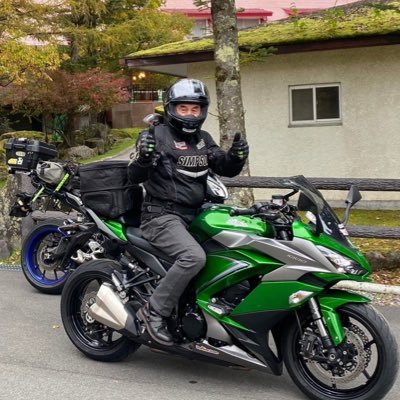 バイク、車、キャンプを楽しんでいる オヤジです相棒は2019年式ninja1000 1998年式 JA22Wジムニ－乗ってます☝️せんちゃん推し 2017年関東道の駅完全制覇 2022年絶景ハンター3で絶景キング獲得