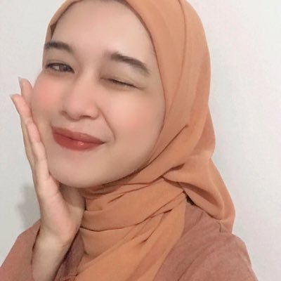 si beruntung • pecinta skincare dan drama korea • st. combi to oily