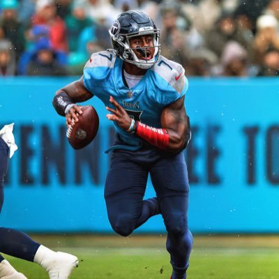 therightway0923's profile picture. I’m a titan