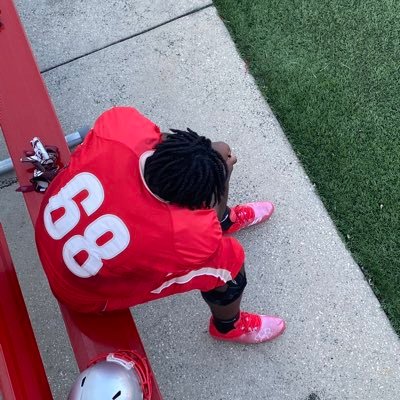 6’1• 320lbs •student athlete •saraland high school RT/DT c/o 2026