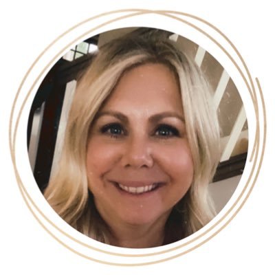 AmyJuaire's profile picture. Wife | 👫 💃🏼 🏀 ⚾️ Mom |           💼 @LakevilleAreaPS 🏫 @Winonastateu ❤️Lakeville South Cougars, MN Sports, Photography, News Junkie