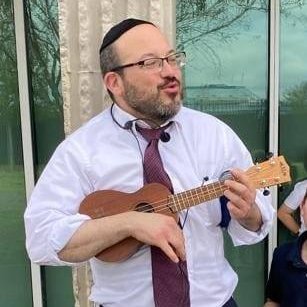 rafimollot's profile picture. Torah teacher, public speaker, actor, singer, performer, father, husband, enthusiastic Torah learner.